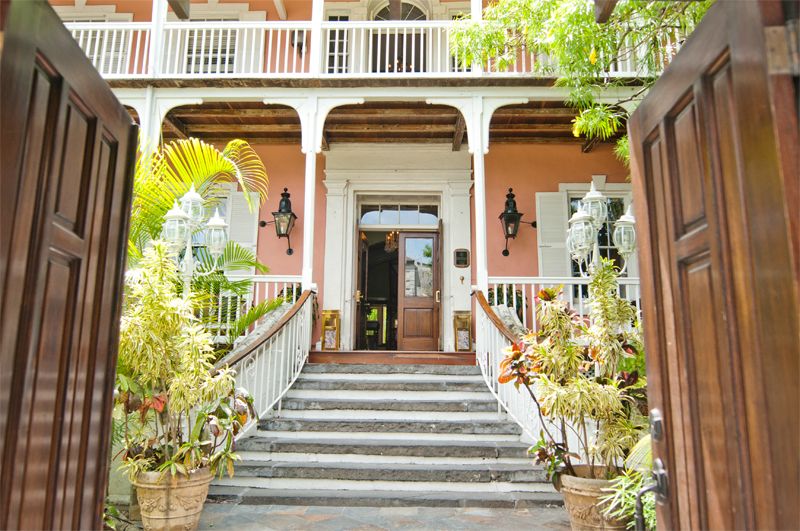 Nassau: Bites and Sites Food and Cultural Walking Tour - Stop 5: Walking the Old Streets Between Bites