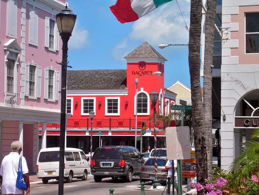 Nassau: Cultural Walking Tour of Downtown Nassau Attractions - The walking route that turns into skyline moments