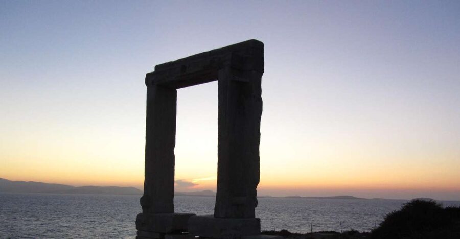 Naxos Castle Walking Tour and Sunset at the Portara - The Venetian Castle: A Walk Through Architecture and Power