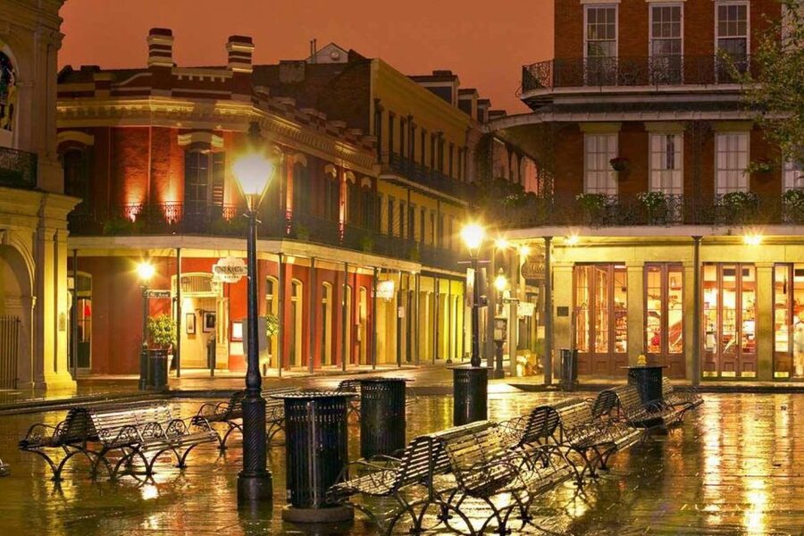 New Orleans: Five-in-One City Walking Tour - Meeting at Lafittes Courtyard, not inside the bar