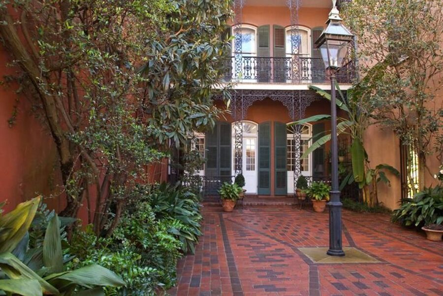 New Orleans: Five-in-One City Walking Tour - Price and logistics: is $24 really good value for this route?