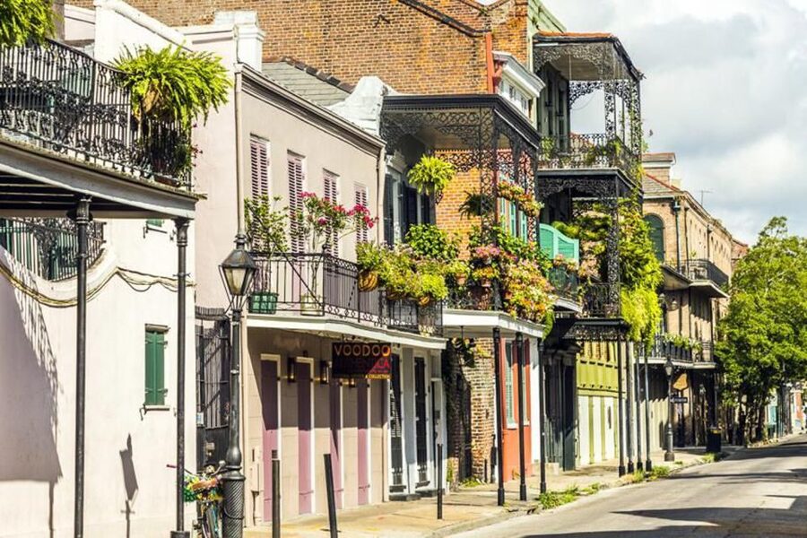New Orleans: Five-in-One City Walking Tour - Who this tour fits best