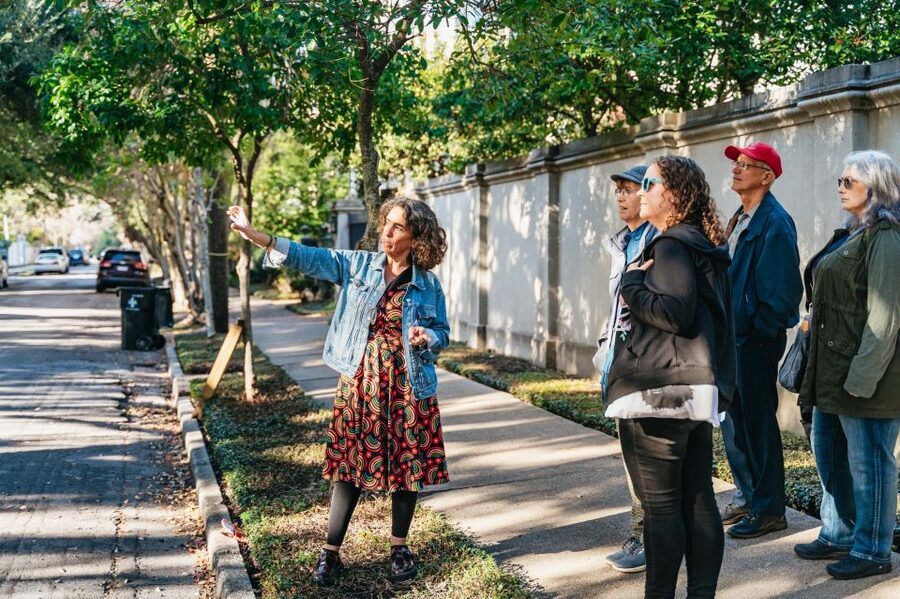 New Orleans: Garden District Guided Walking Tour - Antebellum architecture on the move: what you’ll learn without a lecture