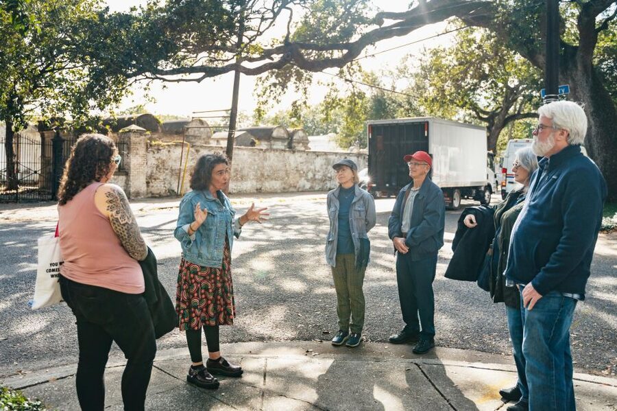 New Orleans: Garden District Guided Walking Tour - Lafayette Cemetery No. 1: a gated look at above-ground burial culture