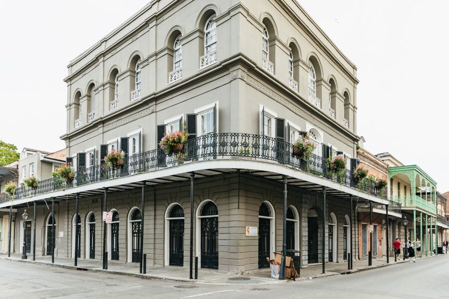 New Orleans Haunted Ghost, Voodoo & Vampire Walking Tour - LaLaurie Mansion: Madame LaLaurie and the Tour’s Most Intense Stop