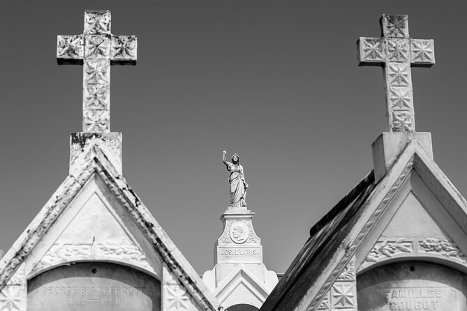 New Orleans St. Louis Cemetery No. 3 Walking Tour - What to bring (so the tour feels comfortable)