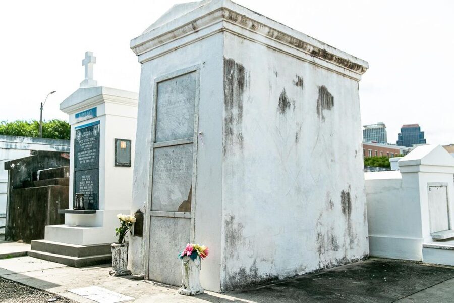 New Orleans: Walking Tour Inside St. Louis Cemetery No. 1 - Burial customs in plain English: above-ground crypts and why they’re there