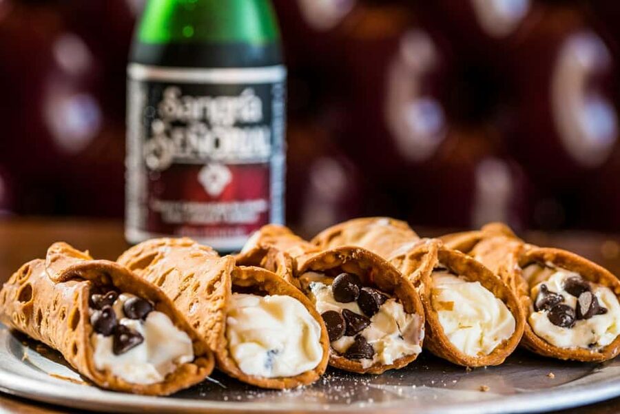 New York City: Food Walking Tour of Chinatown & Little Italy - Five Points to Dumplings: starting your walk the right way
