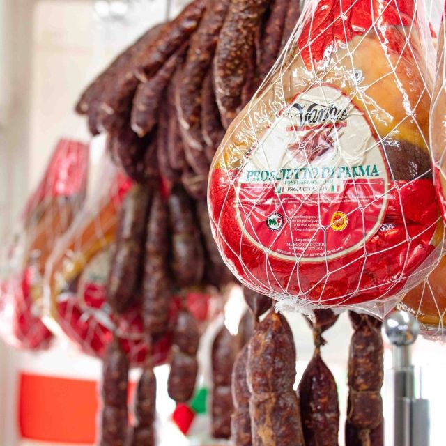 New York City: Food Walking Tour of Chinatown & Little Italy - The “bloody angle” walk and a sweet stop you’ll remember