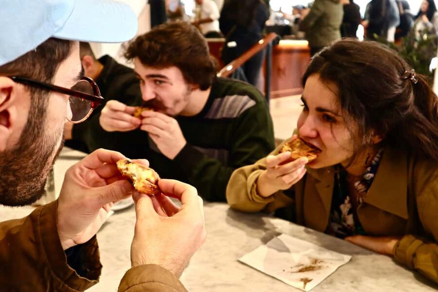 New York City: Food Walking Tour of Chinatown & Little Italy - Guides, pacing, and what makes the tour feel worth it