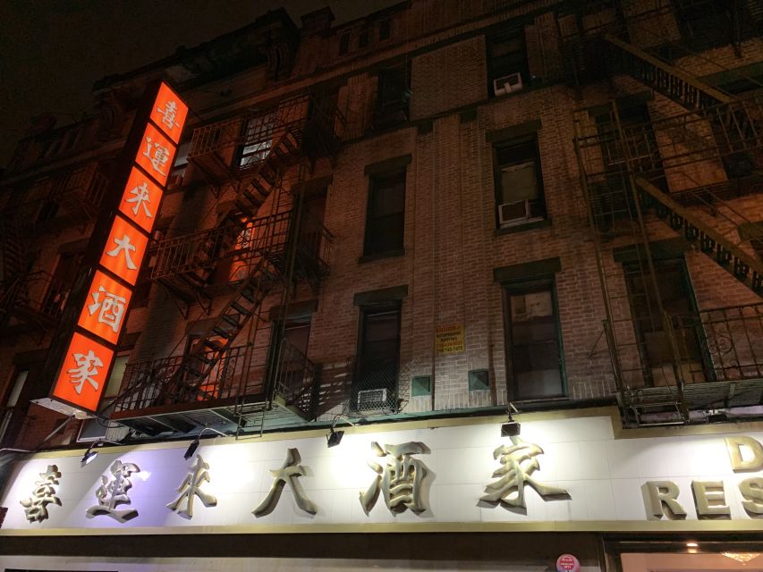 New York City: Gangsters and Ghosts 2-Hour Walking Tour - Entering the vibe: what this Gangsters and Ghosts tour is actually like