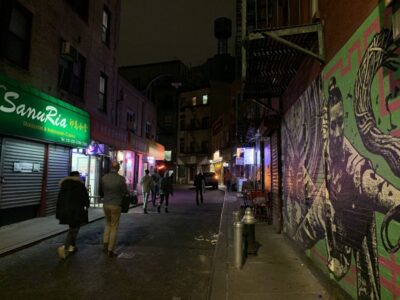 New York City: Gangsters and Ghosts 2-Hour Walking Tour - Meeting point at Worth and Mulberry: arrive early and start on time