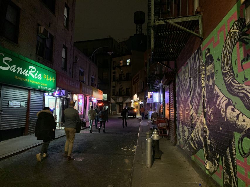 New York City: Gangsters and Ghosts 2-Hour Walking Tour - Meeting point at Worth and Mulberry: arrive early and start on time