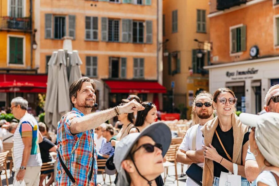Nice: Old Town & Castle Hill Informative Guided Walking Tour - Where your Nice “day one” orientation starts: Centenary Monument