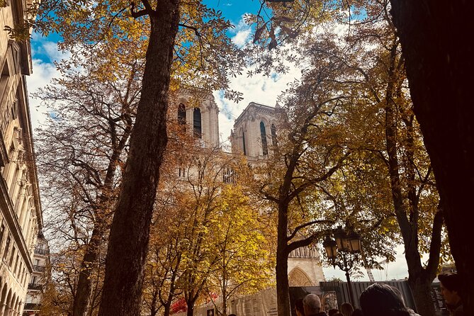 Notre-Dame Cathedral Access and Outdoor Walking Tour - Inside time vs outdoor walking: how the 90 minutes feels