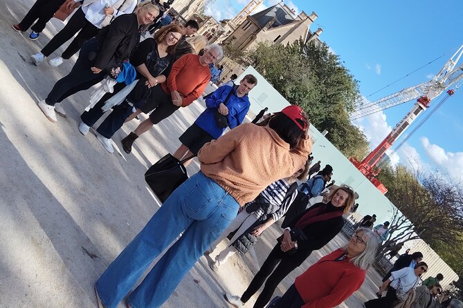 Notre-Dame Cathedral Access and Outdoor Walking Tour - Meeting point and where the tour ends in Île de la Cité