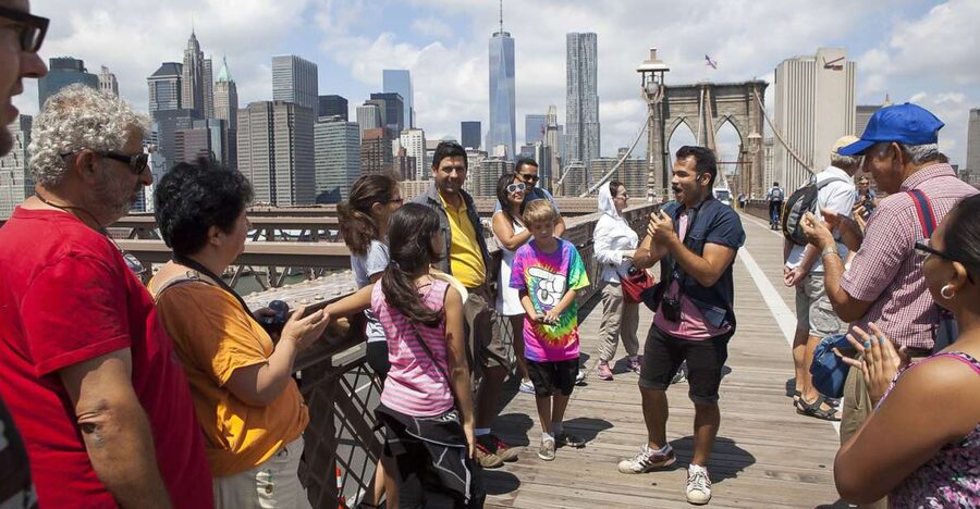 NYC: Brooklyn Bridge and Dumbo District Walking Tour - Brooklyn Bridge to Dumbo: why this walk hits both sides of NYC