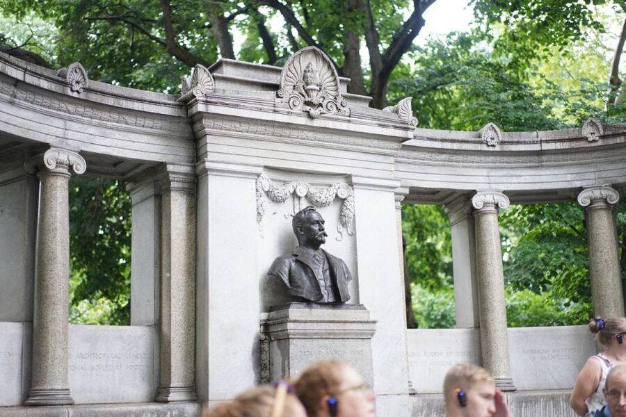 NYC: Fifth Ave Gilded Age Mansions Guided Walking Tour - The Arsenal and the hunt for craftsmanship details