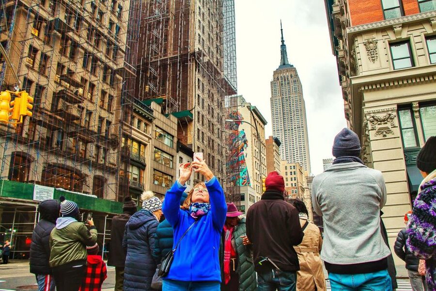 NYC: Guided Bus and Walking Tour with Staten Island Ferry - Rockefeller Center and Fifth Avenue: Views, Film-Set Details, and Photo Moments