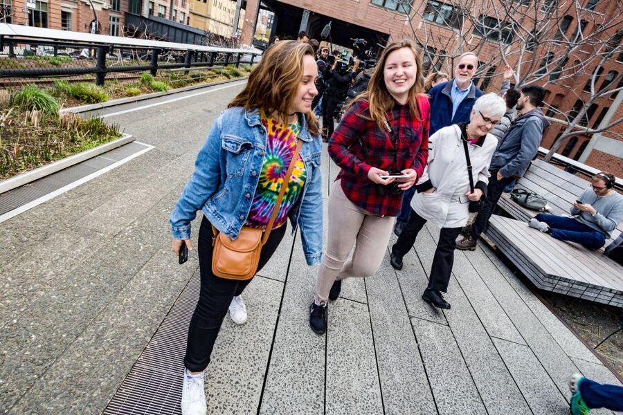 NYC: High Line, Chelsea, & Meatpacking District Walking Tour - How the 2 hours really works: pace, weather, and photo time