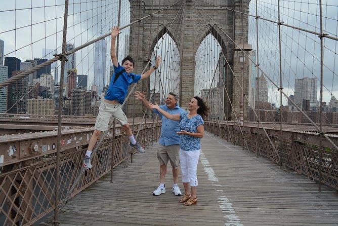 NYC Professional Photoshoot and Walking Tour with Private Guide - Why this NYC photo tour beats solo sightseeing time