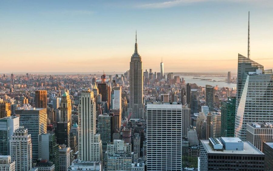 NYC: Walking Tour with Local Guide and 30+ Top NYC Sights - Key highlights that make this tour worth your time