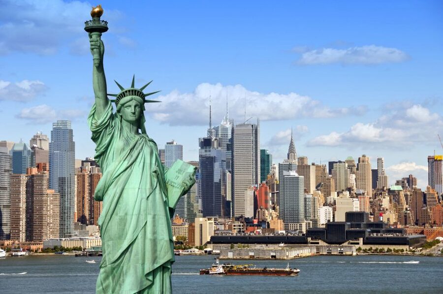 NYC: Walking Tour with Local Guide and 30+ Top NYC Sights - Fifth Avenue to Rockefeller Center: Big Buildings, Tighter Timing
