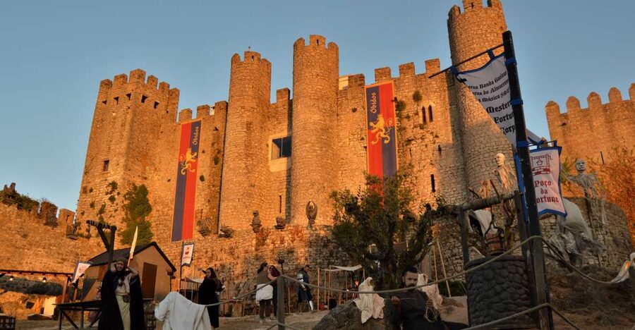 Óbidos: Medieval Tales & Secrets Spots Guided Walking Tour - A tight 2-hour route that moves at walking speed