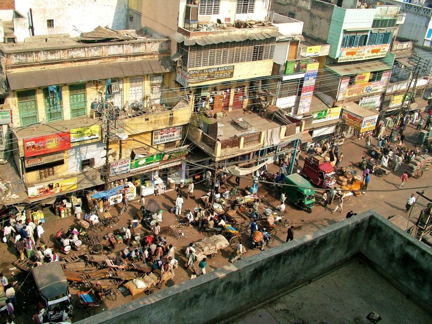 Old Delhi: Spices, Heritage and Bazaars Walking Tour - Havelis and heritage houses: reading the architecture as you walk
