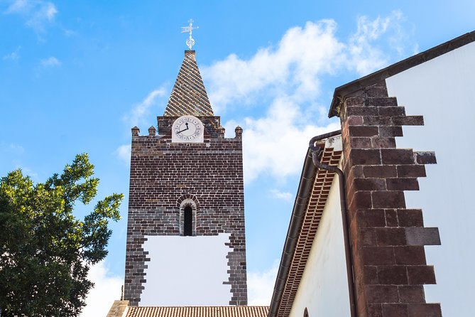 Old Funchal Walking Tour - Stop 3: Zona Velha and the Arte de Portas Abertas street art