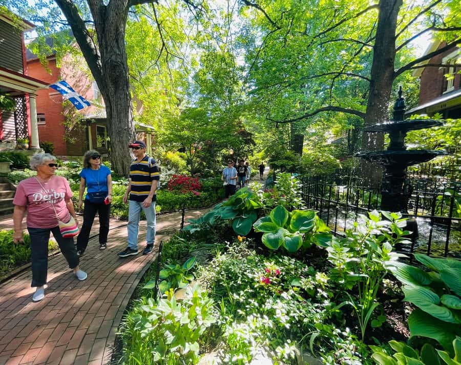 Old Louisville: History and Architecture Walking Tour - Central Park and Floral Terrace: where the pace resets
