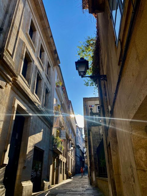 Old town walking tour in a small group - The cathedral squares loop: Platerías, Quintana, and la Inmaculada