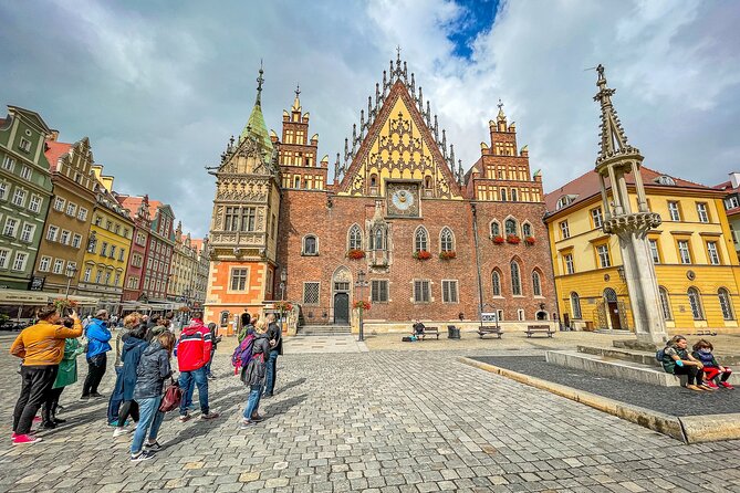 Old Town Wrocław Walking Tour - Wrocław Town Hall: gothic drama and the beer-cellar story