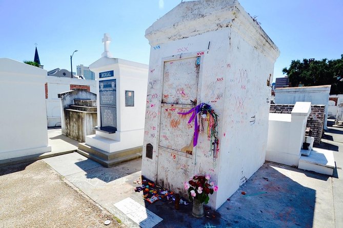 One Hour Saint Louis Cemetery Number One Walking Tour - Where the Tour Starts: 710 St Louis St to 400 Basin St