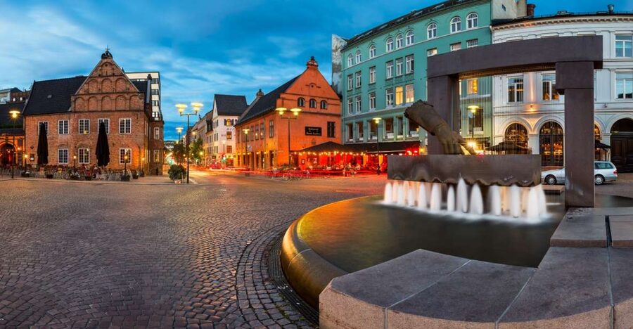 Oslo: Historic Myths & Legends Evening Walking Tour - Key Things You’ll Notice on This Oslo Myths Walk