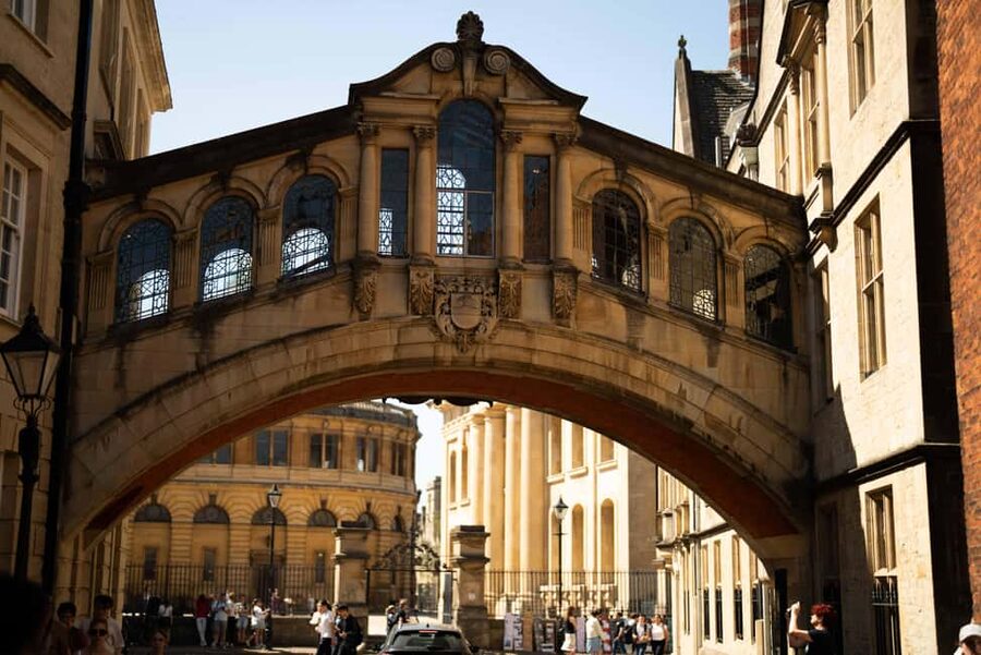 Oxford: Alumni-Led Walking Tour w/New College Entry Option - Student life and the Oxbridge application process (the part you’ll remember)