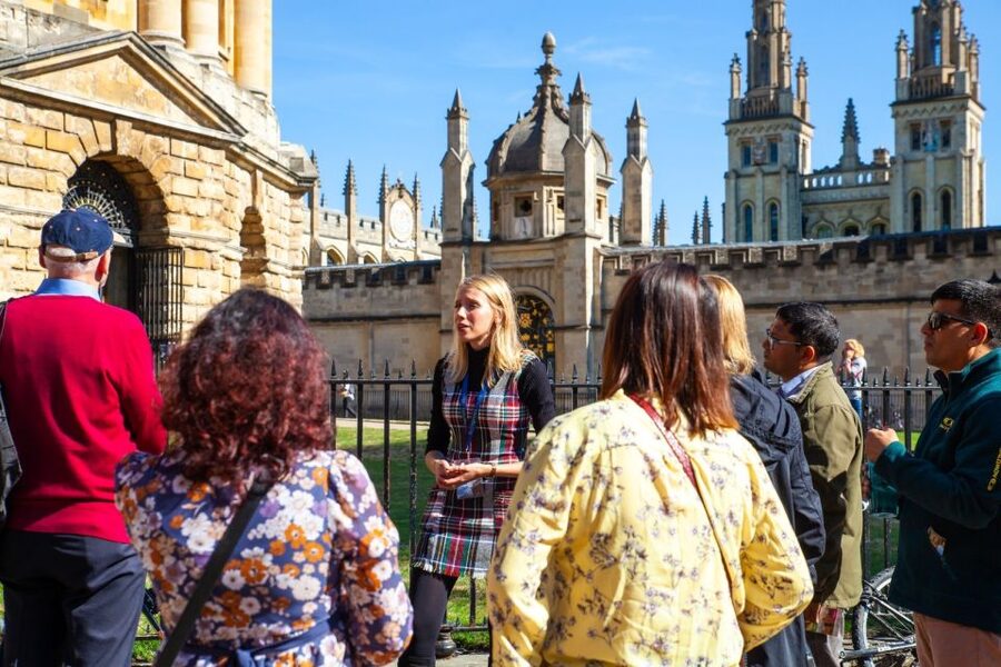 Oxford: University and City Walking Tour with Alumni Guide - Why an alumni-led Oxford walk changes the whole experience