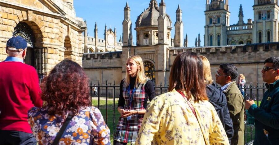 Oxford: University and City Walking Tour with Alumni Guide - Who this tour suits best