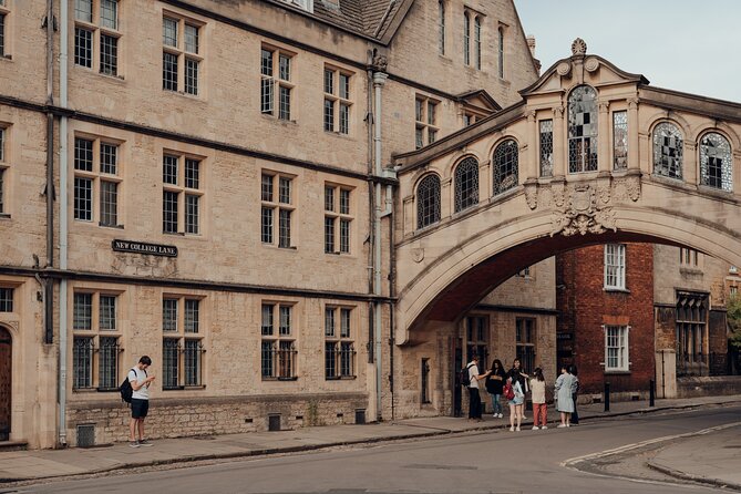 Oxford University Walking Tour by Alumni™ & Optional New College - Stop 4: The Divinity School (Indoor Access Included)