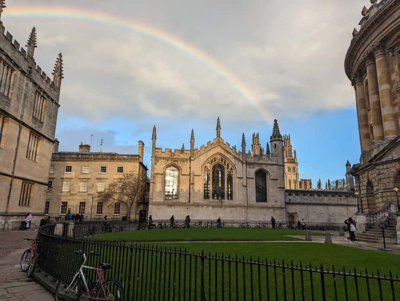 Oxford Walking Tour: Magic, University & Harry Potter Sites - Oldest purpose-built museum and Oxford’s “science to stories” connection