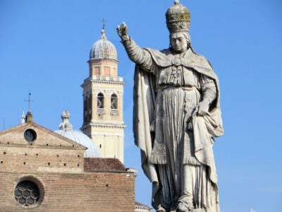 Padua: Private City Walking Tour & Scrovegni's Chapel Visit - The walk through Piazza della Erbe and Padua’s central squares