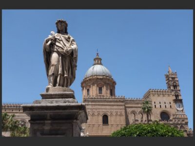 Palermo: Markets and Monuments City Center Walking Tour - Starting points and how the first minutes set the tone