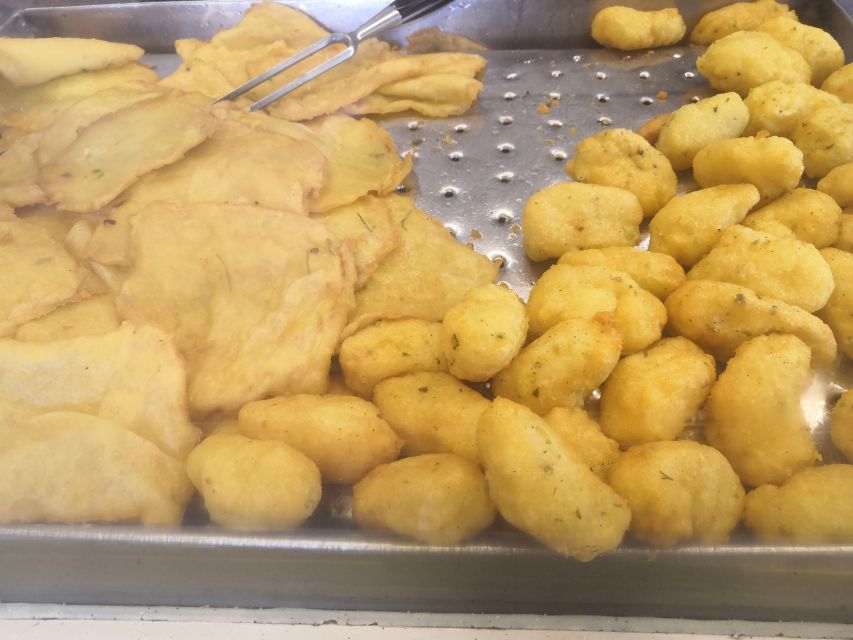 Palermo: Street Food Walking Tour at Sunset - The sweet finale: finishing like a Sicilian