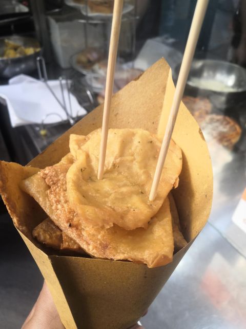 Palermo: Street Food Walking Tour at Sunset - Pacing, group size, and what to expect on your feet