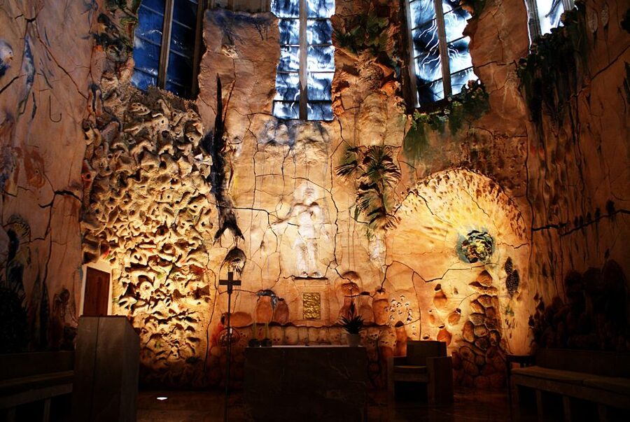 Palma de Mallorca: City Walking Tour with The Cathedral - S’Hort del Rei gardens: a calm pause with medieval context