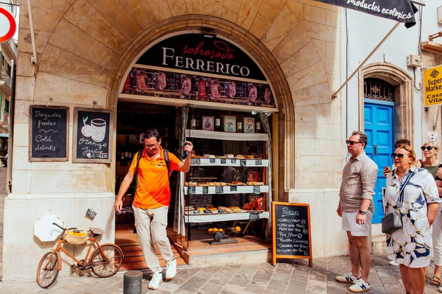 Palma de Mallorca: Foodie Walking Tour of the Old Town - Palma Old Town tastes better when the pace is slow