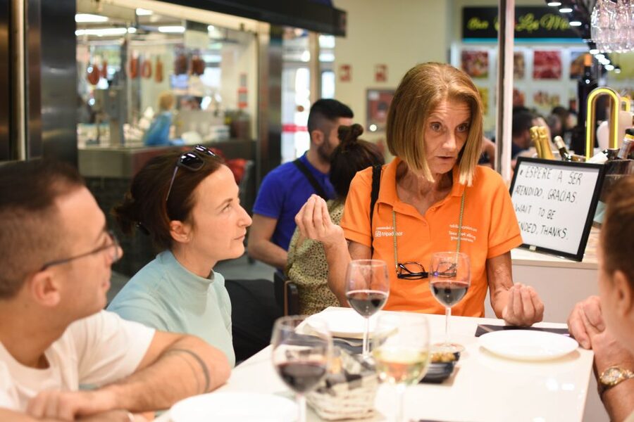 Palma de Mallorca: Foodie Walking Tour of the Old Town - The convent-made sweets stop: why this tastes like Mallorca