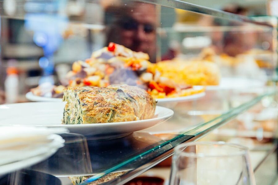Palma de Mallorca: Foodie Walking Tour of the Old Town - Panadas and sobrasada: the savory spine of the island