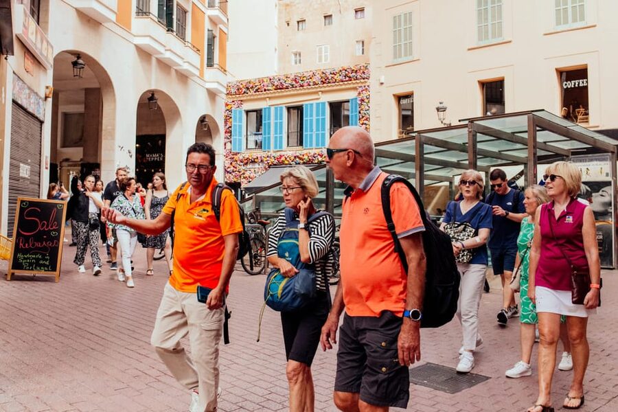 Palma de Mallorca: Foodie Walking Tour of the Old Town - Mercat de l’Olivar: learn the rhythm of local shopping