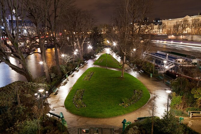 Paris by Night Walking Tour: Ghosts, Mysteries and Legends - Île de la Cité: where Roman power turns into French power